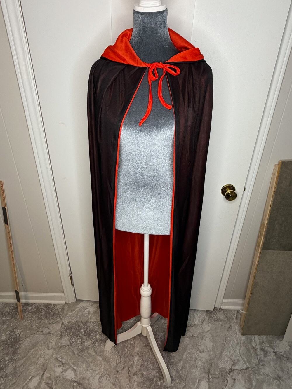 Black & Red Hooded Cloak Cape Costume, Adult Unisex One Size, Halloween